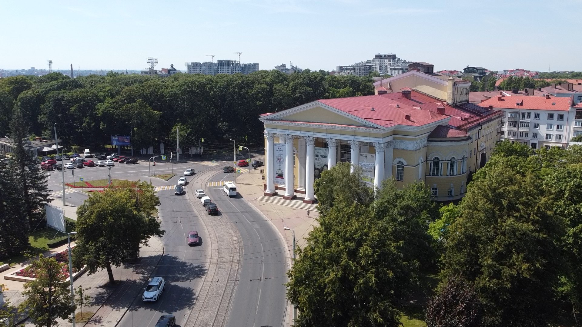 Каскад.тв - Театральный фестиваль «Балтийские сезоны» открыла комедия с  Полиной Лазаревой и Светланой Немоляевой