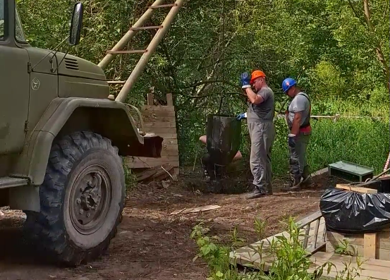 В Калининграде из коллектора достали 900 кубов грязи
