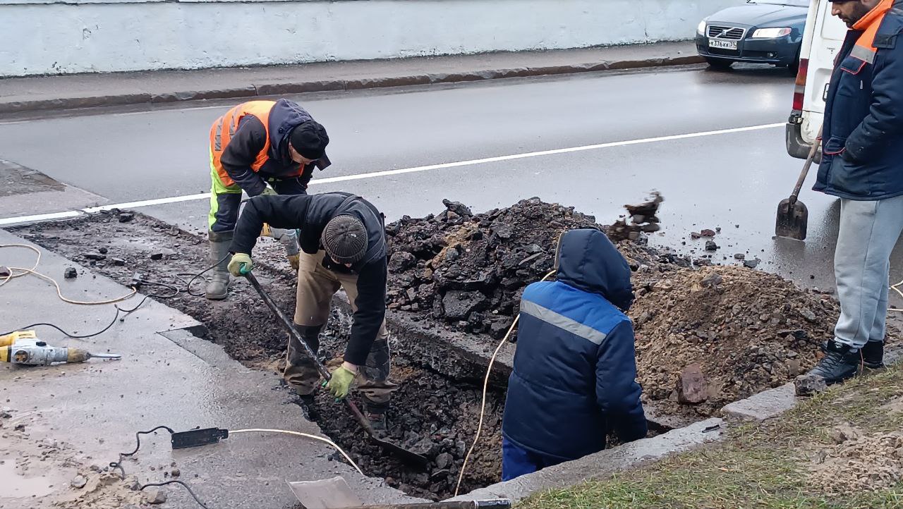 Каскад.тв - На месте провала на эстакадном мосту в Калининграде обнаружены  неучтённые коммуникации