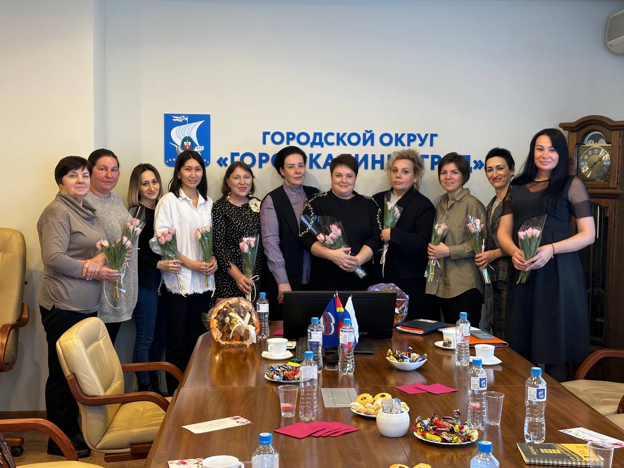 Дятлова в преддверии 8 Марта встретилась с женами и матерям участников СВО и обсудила помощь