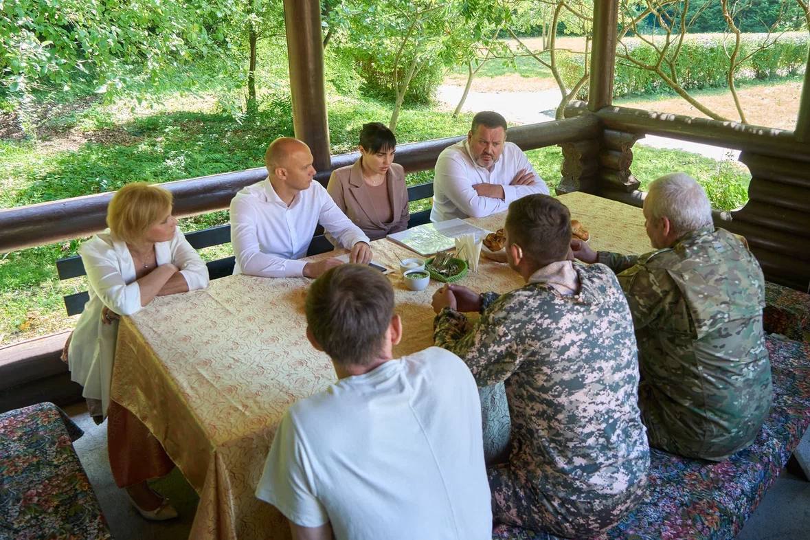 министр труда визит