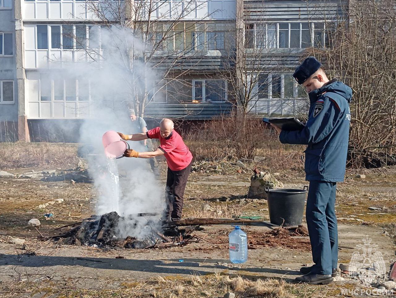 Уборка во дворе для жителя Балтийска закончилась штрафом