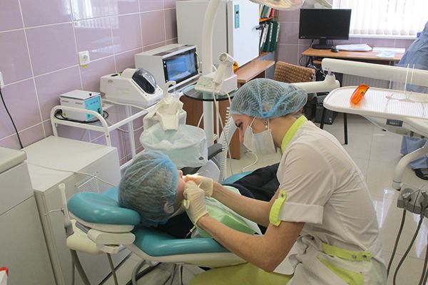 Школьные стоматологические кабинеты возобновят работу в сентябре