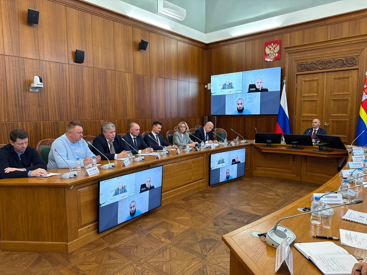 Беспрозванных провёл совещание по обеспечению топливом Калининградской области 