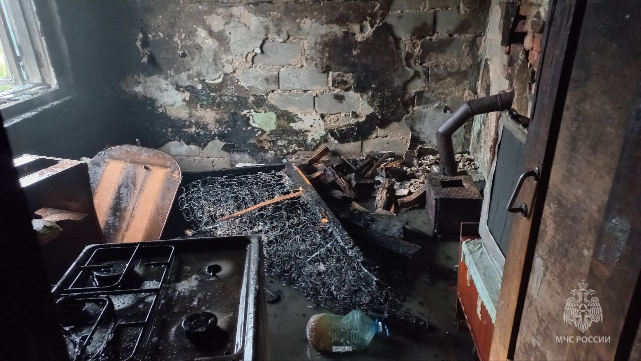 В посёлке Заречье пожарные предотвратили взрыв дома В посёлке Заречье пожарные предотвратили взрыв дома