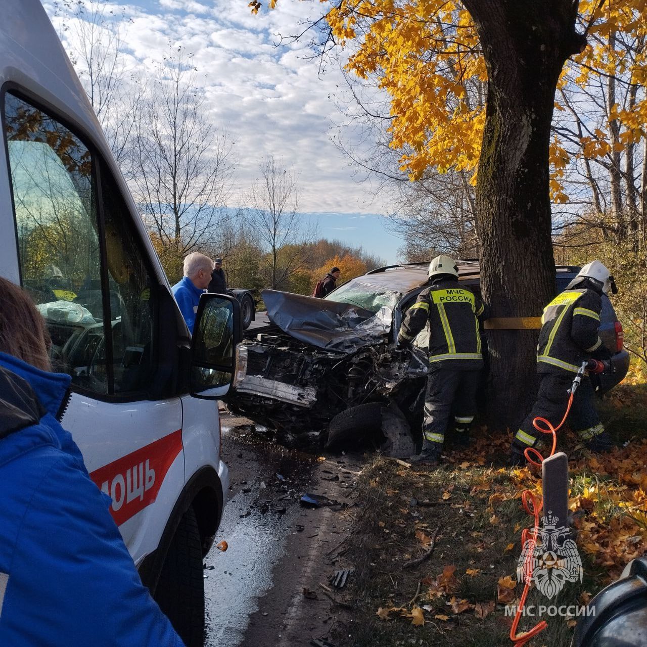 На трассе «Калининград-Балтийск» легковушка влетела в грузовик На трассе «Калининград-Балтийск» легковушка влетела в грузовик