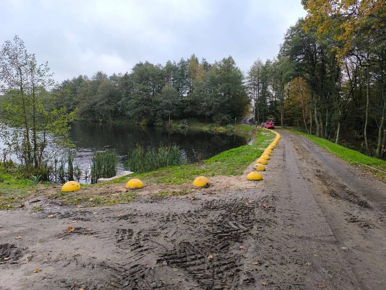 В Пионерском привели в порядок и застраховали дамбу «Второго шанхайского озера» В Пионерском привели в порядок и застраховали дамбу «Второго шанхайского озера»
