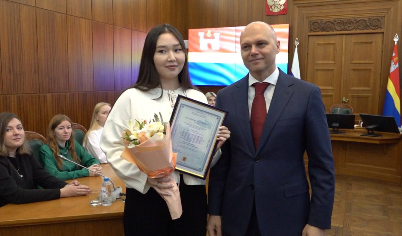 С 2026 года жилищные сертификаты в регионе планируется выдавать всем учителям С 2026 года жилищные сертификаты в регионе планируется выдавать всем учителям