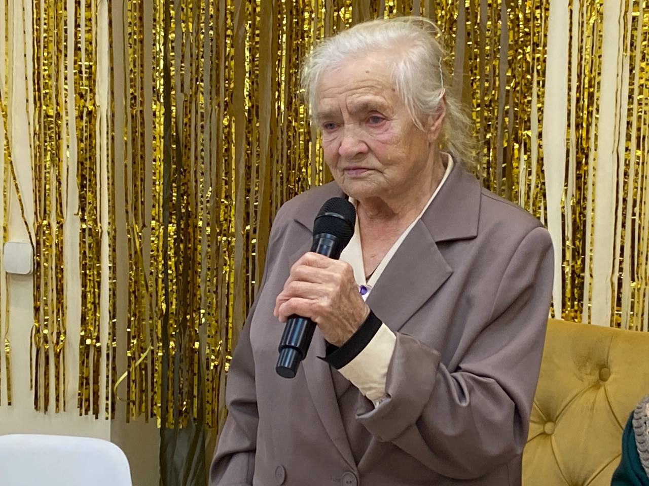 Три Ордена за добросовестный труд: одна из старейших переселенцев в Славском округе отметила юбилей