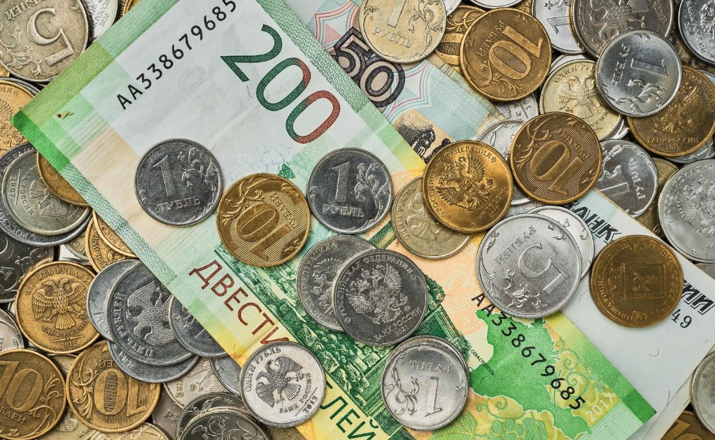 8,6 тысяч калининградских родителей получают доплату к пенсии за воспитание детей