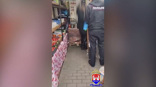 Калининградские полицейские пресекли нелегальную торговлю на Северном вокзале Калининградские полицейские пресекли нелегальную торговлю на Северном вокзале