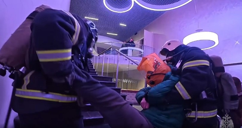 Пожар в оркестровой яме: сотрудники МЧС провели учения в «Янтарь-Холле»