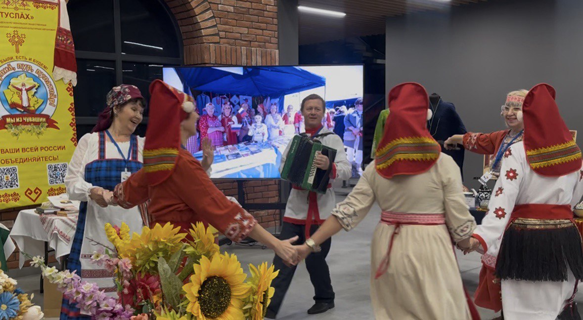 Владимир Путин утвердил два новых праздника в апреле и сентябре Владимир Путин утвердил два новых праздника в апреле и сентябре