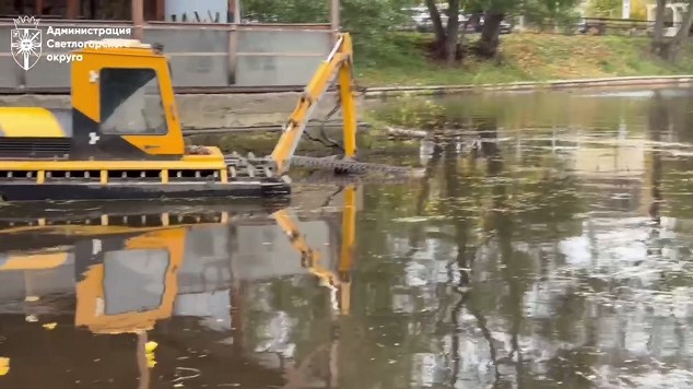 В Светлогорске начали очистку озера Тихое В Светлогорске начали очистку озера Тихое