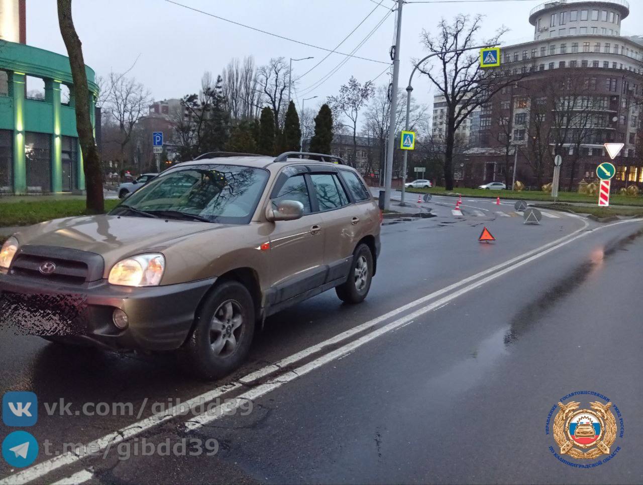 Пенсионер на легковушке сбил двух пешеходов на улице Дмитрия Донского Пенсионер на легковушке сбил двух пешеходов на улице Дмитрия Донского