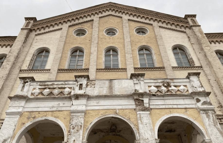 На сайте бесплатных объявлений выставили на продажу бывший Дом культуры ЦБЗ города Советска На сайте бесплатных объявлений выставили на продажу бывший Дом культуры ЦБЗ города Советска