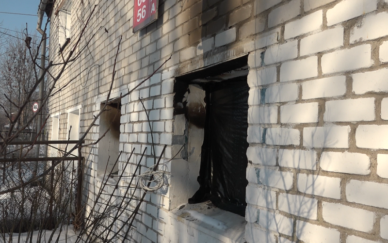 Разочарованный клиент «борделя» поджег в квартире всю мебель  