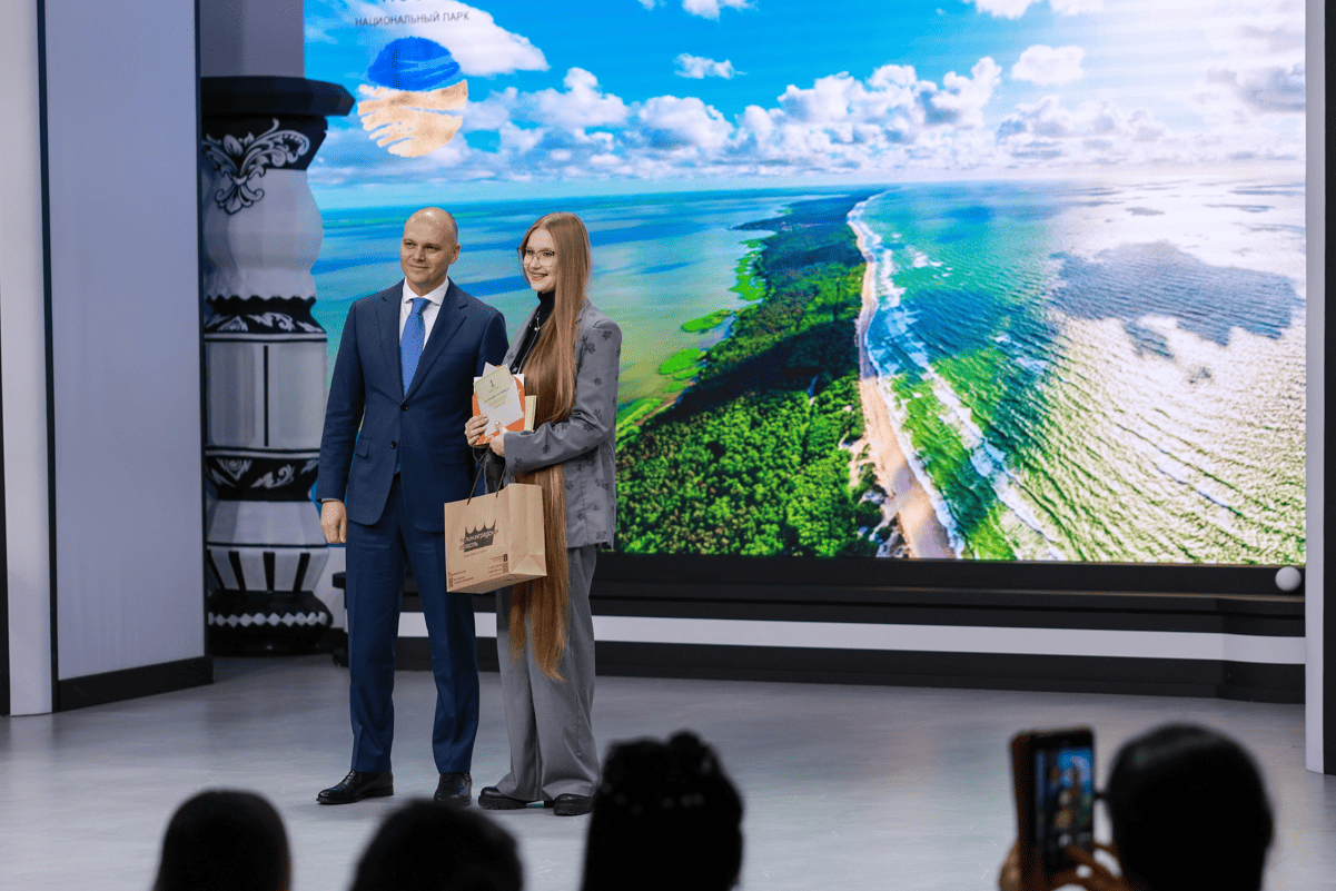 120-сантиметровая коса довела москвичку до Балтики 