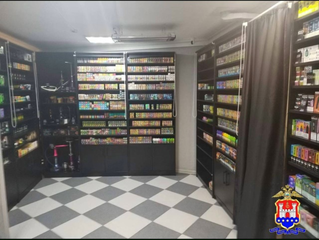 В Черняховске изъяли партию нелегальных жидкостей для вейпов на 800 тысяч рублей В Черняховске изъяли партию нелегальных жидкостей для вейпов на 800 тысяч рублей