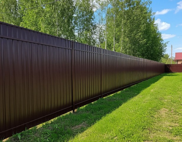 На 40 сантиметров ниже: в Калининграде изменили допустимую высоту заборов На 40 сантиметров ниже: в Калининграде изменили допустимую высоту заборов