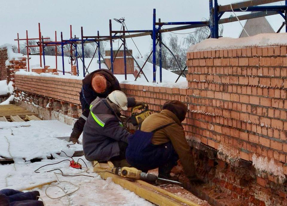 В центре Советска продолжается ремонт бывшего театра Королевы Луизы