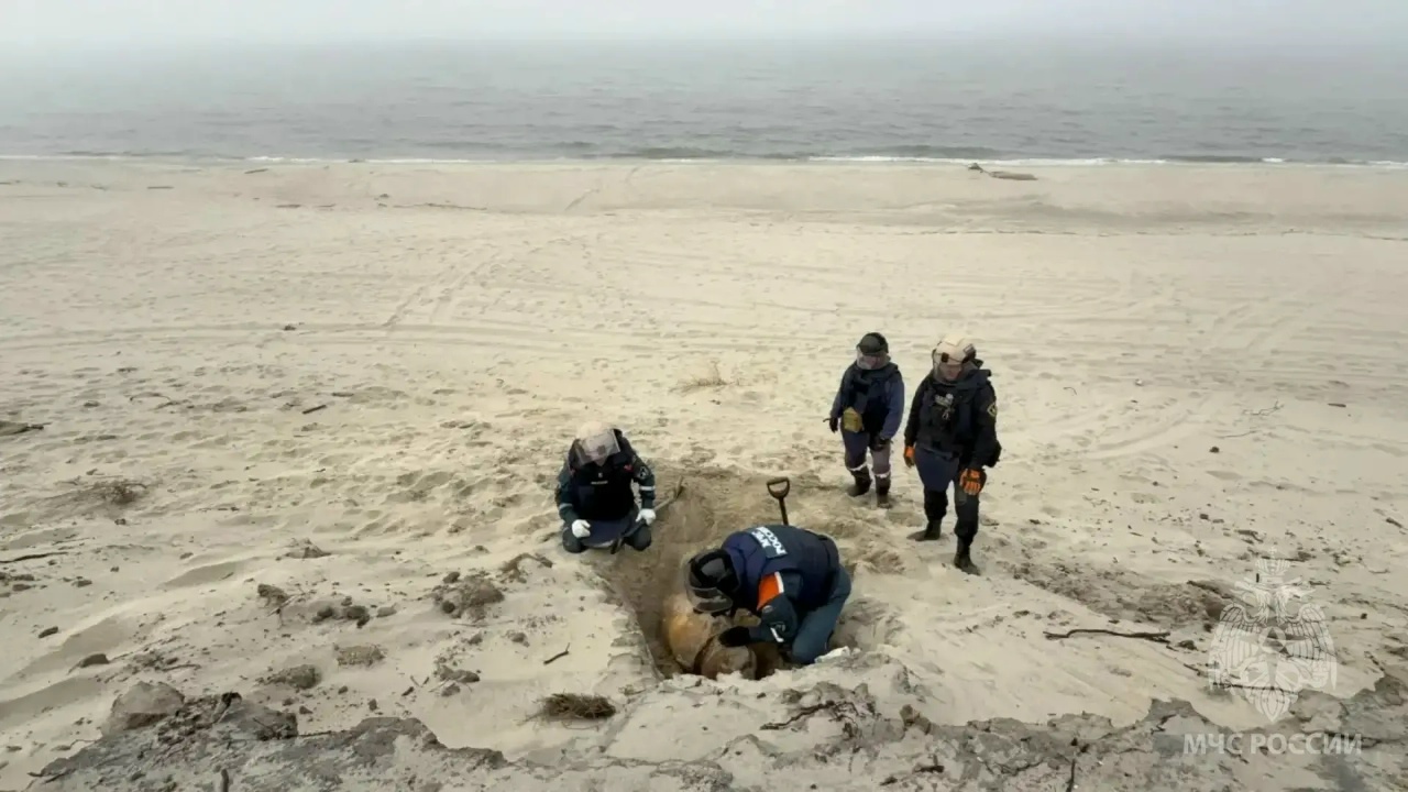 Спасатели уничтожили на Балткосе 250-килограммовую немецкую бомбу