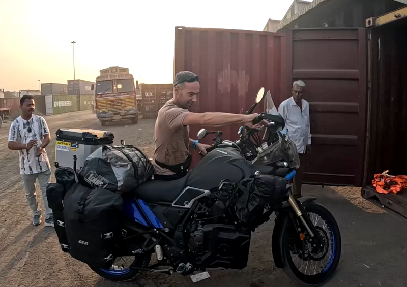 байкер встреча с байком