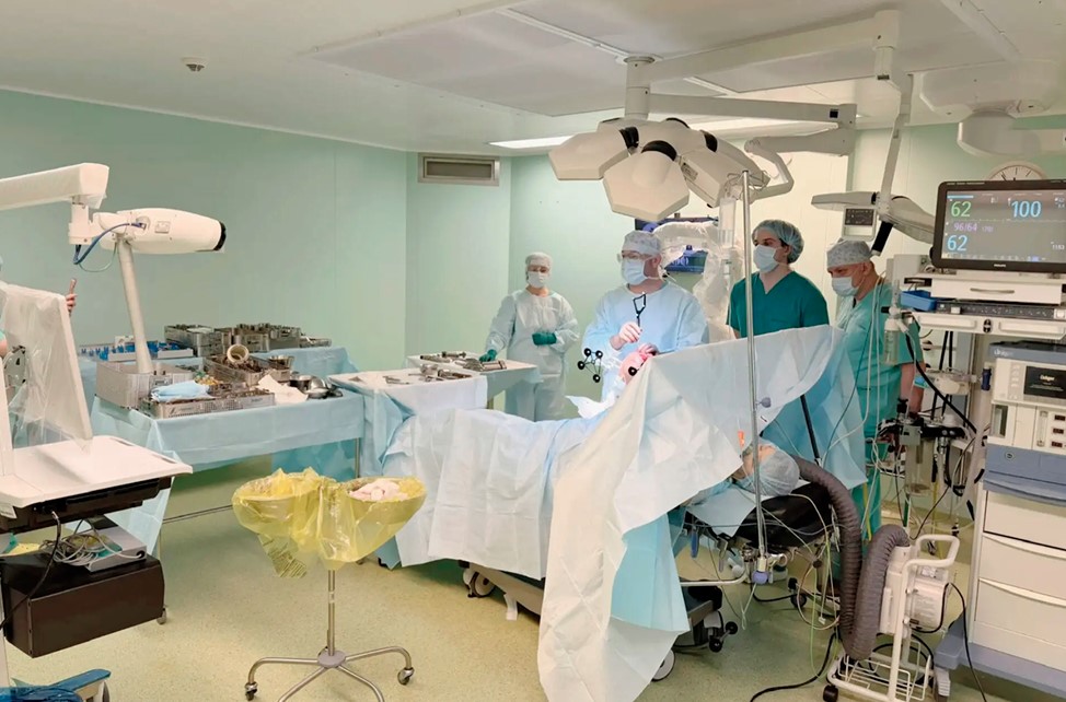 В Калининградской области впервые провели операции на колене с помощью робота В Калининградской области впервые провели операции на колене с помощью робота