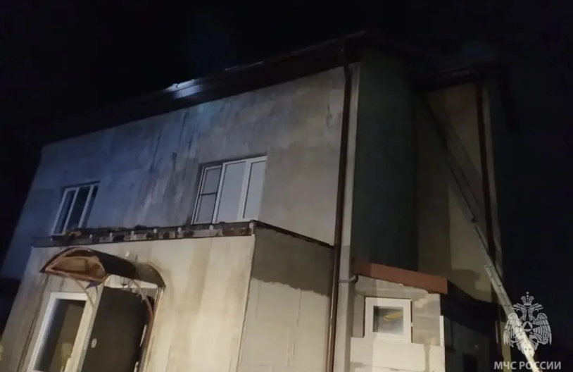 Калининградские огнеборцы потушили пожар в жилом доме в СНТ Водник-1