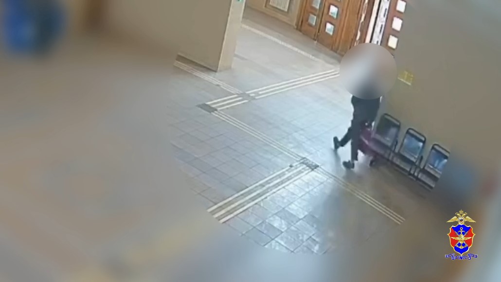 До 5 лет тюрьмы грозит калининградцу, который украл пакет с техникой на вокзале
