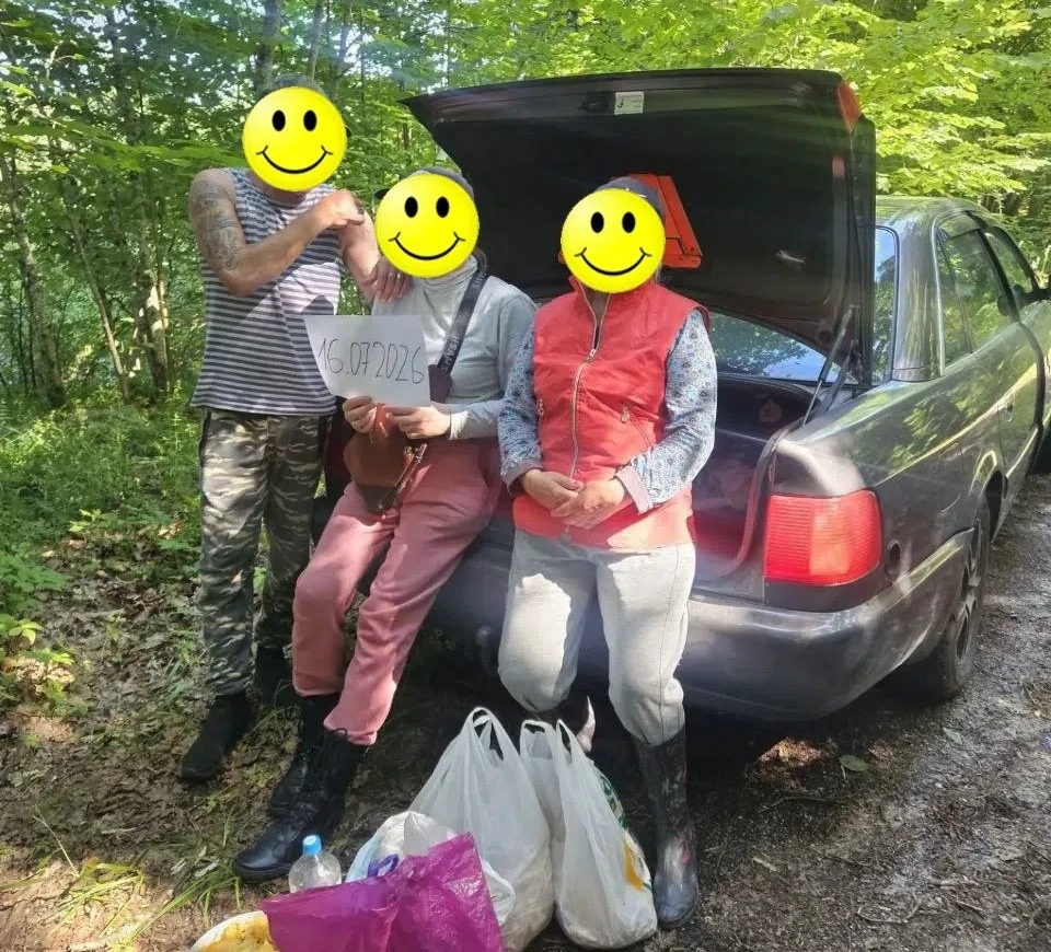 Калининградские грибники заблудились в лесу: после спасения на них составили административный протокол Калининградские грибники заблудились в лесу: после спасения на них составили административный протокол
