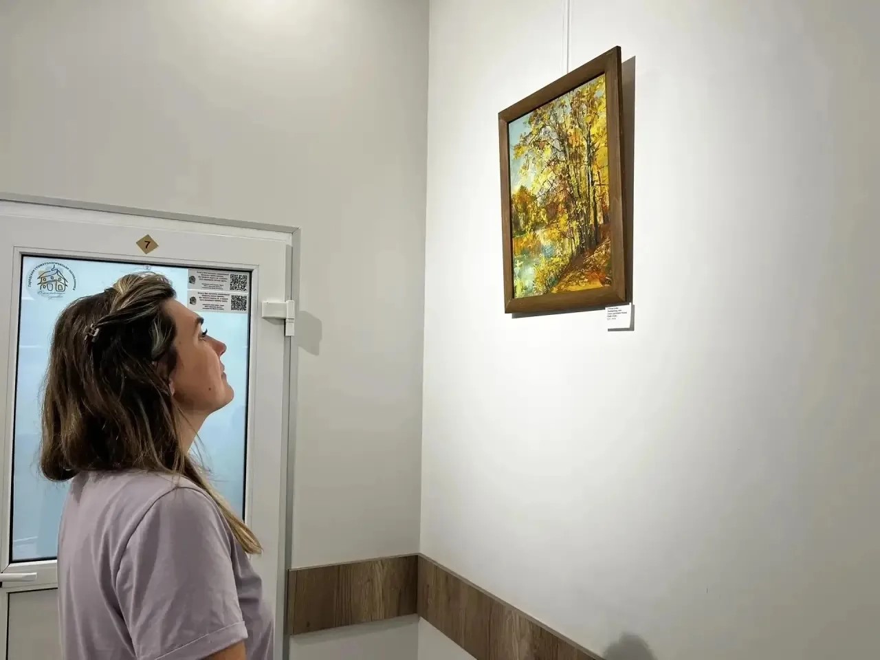 В медучреждениях Калининграда разместили картины