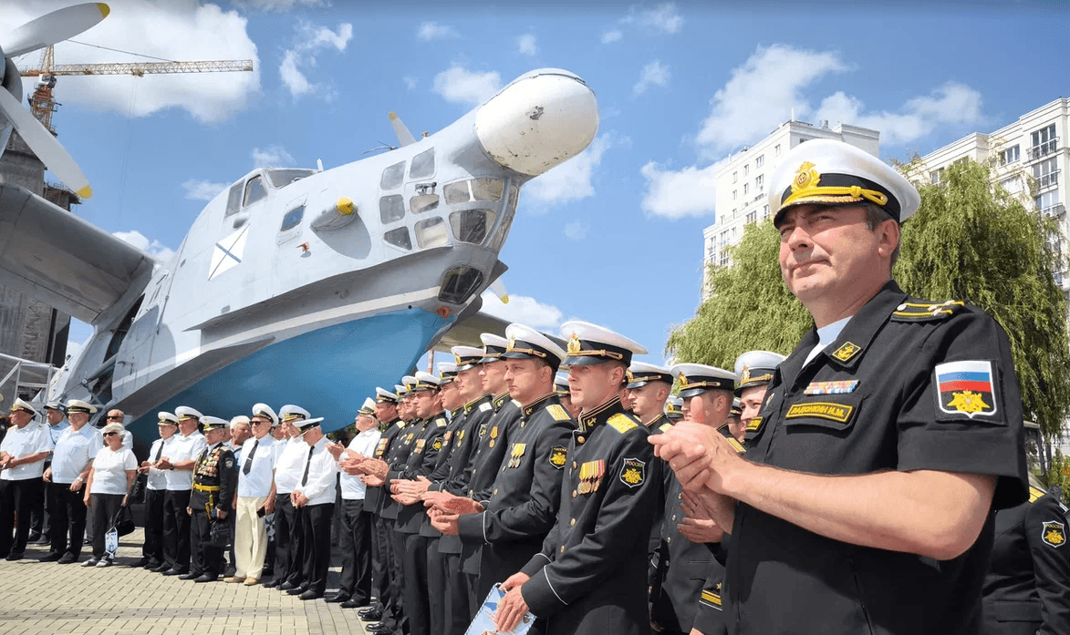 К 110-летию морской авиации открылась выставка «Крылья над морем» в Музее Мирового океана К 110-летию морской авиации открылась выставка «Крылья над морем» в Музее Мирового океана