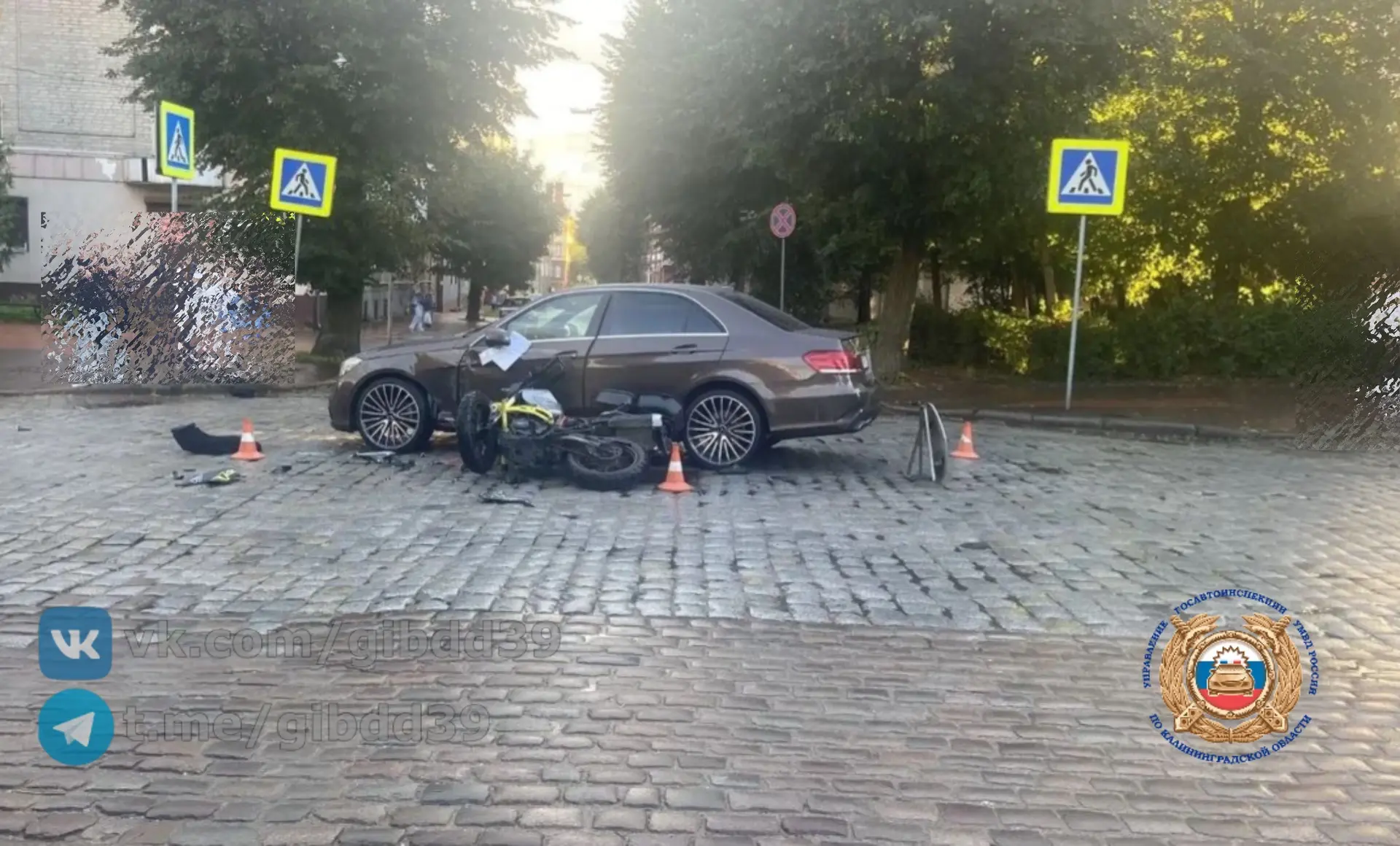В Черняховске столкнулись легковушка и мотоцикл В Черняховске столкнулись легковушка и мотоцикл