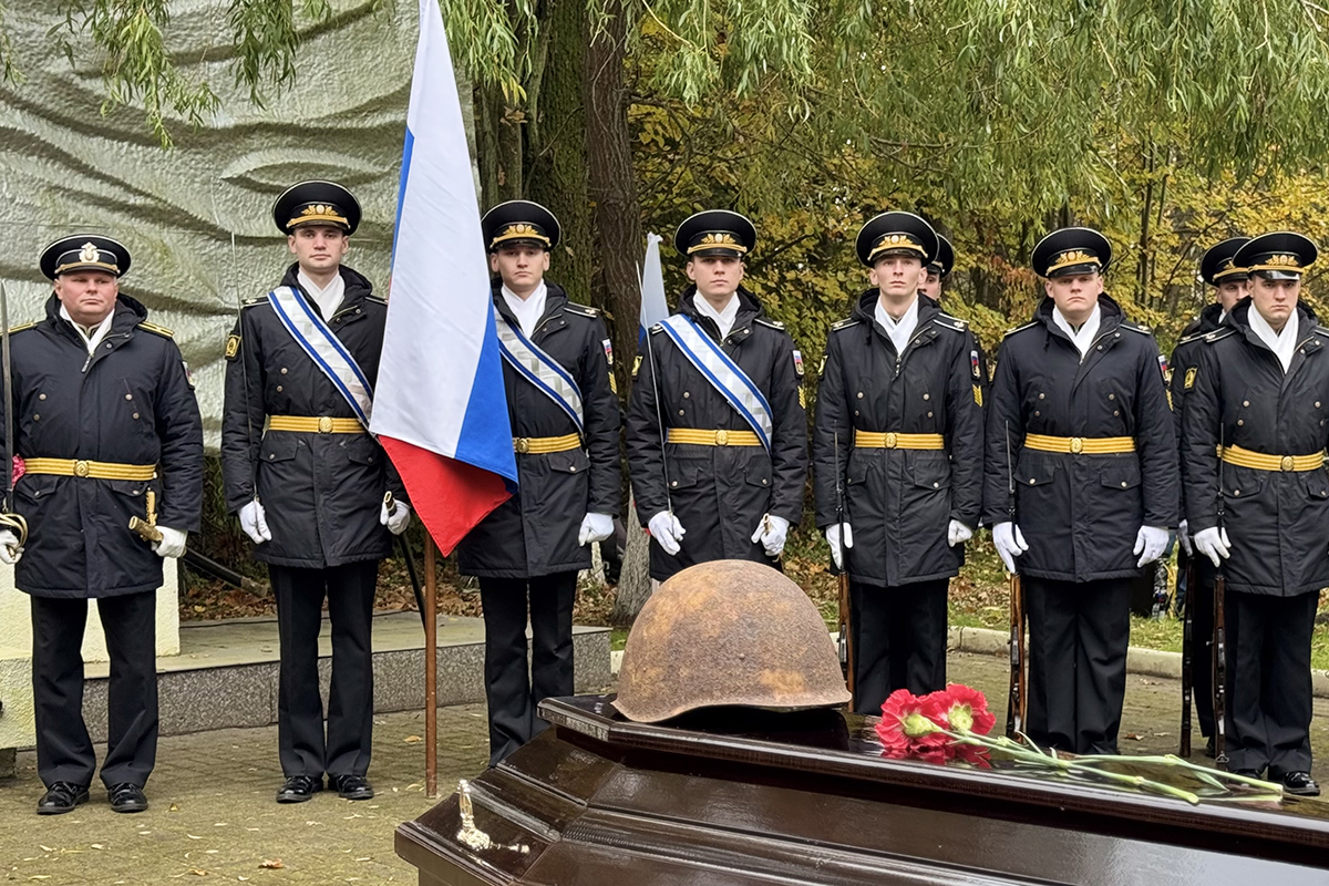 В посёлке Славское перезахоронили останки советских воинов