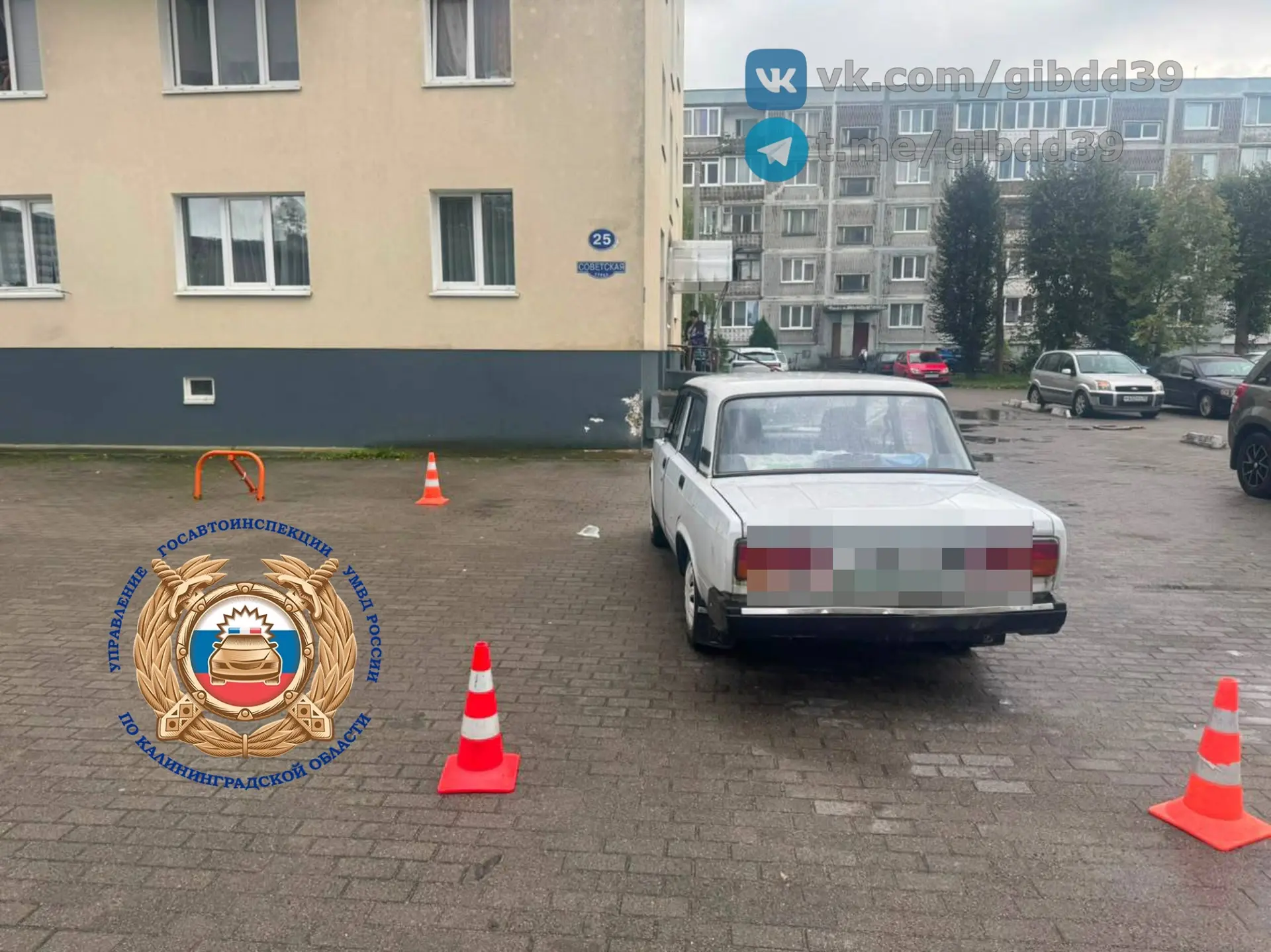 В Светлом водитель «Лады» врезался в многоквартирный дом