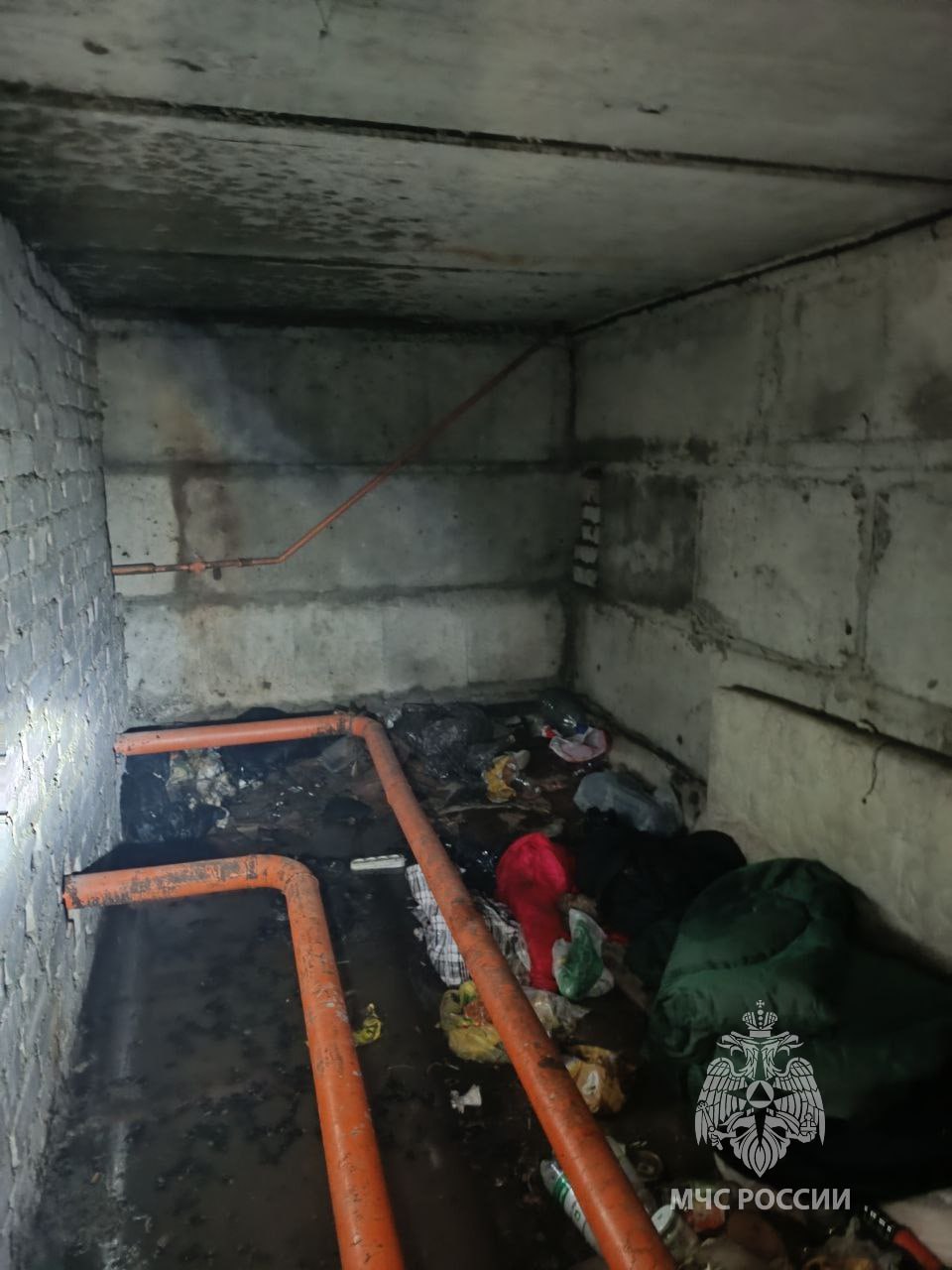 В пожаре на Дзержинского спящего погорельца обнаружили с помощью тепловизора