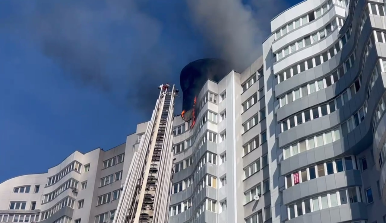 Пожар на Старопрегольской. Прямая трансляция