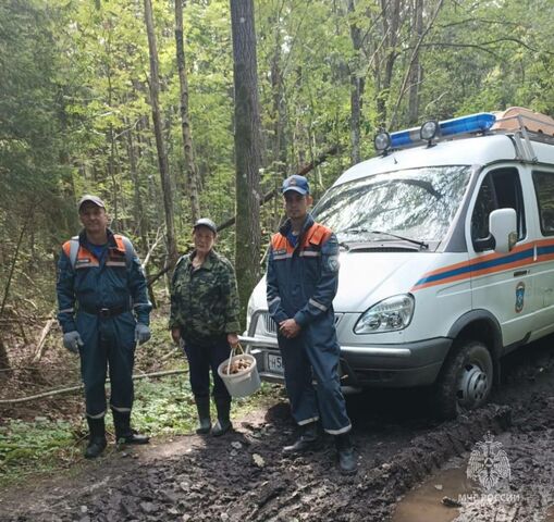 В Полесске спасатели помогли закамуфлированной грибнице