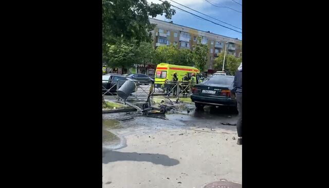 «Вылетел на тротуар» В центре Калининграда в аварии пострадали два человека