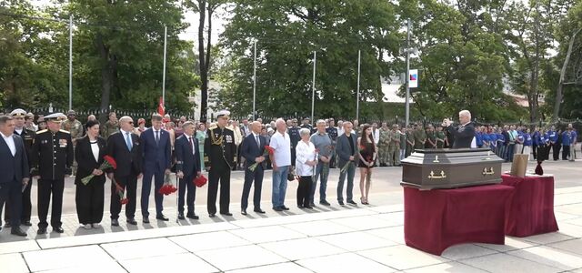 Сбитого в 45-м году лётчика похоронят под Кировым Сбитого в 45-м году лётчика похоронят под Кировым