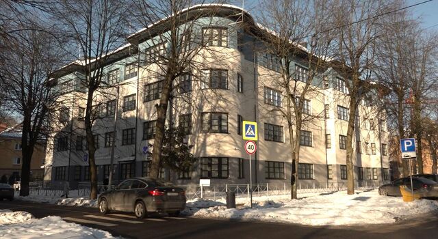 Небо и земля. Врачи и пациенты оценили новую поликлинику на Расковой