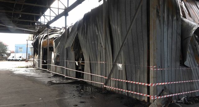 сгорел склад 066433333