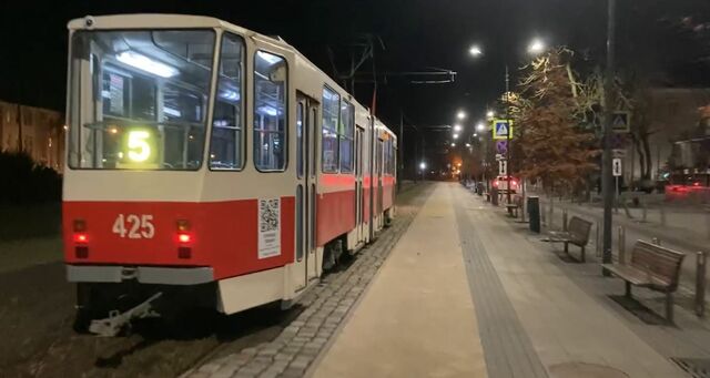 Трамвай №5 в Калининграде вернулся на Фестивальную аллею